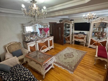 3 otaqlı köhnə tikili - Avtovağzal m. - 72 m²