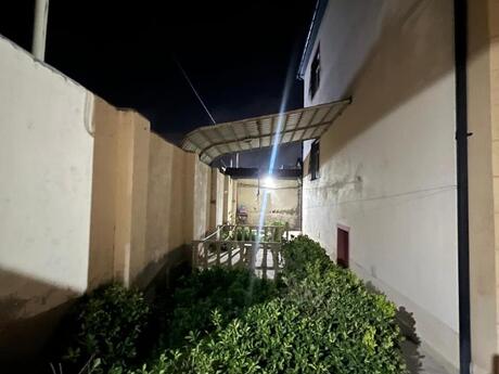 7 otaqlı həyət evi/bağ evi - Badamdar q. - 210 m²