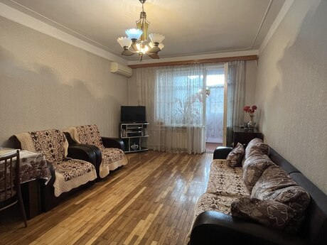 4 otaqlı köhnə tikili - Avtovağzal m. - 103 m²