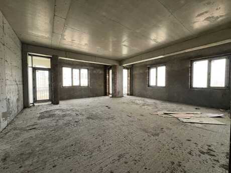 Obyekt - 8 Noyabr m. - 758 m²