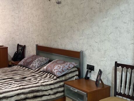 3 otaqlı köhnə tikili - Gənclik m. - 85 m²