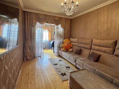 2 otaqlı köhnə tikili - İnşaatçılar m. - 45 m²