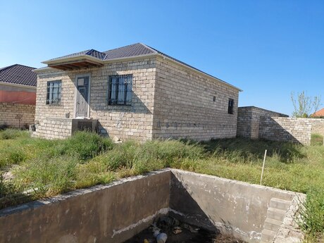 4 otaqlı həyət evi/bağ evi - Türkan q. - 140 m²