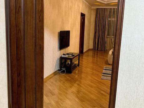 3 otaqlı yeni tikili - Şah İsmayıl Xətai m. - 130 m²