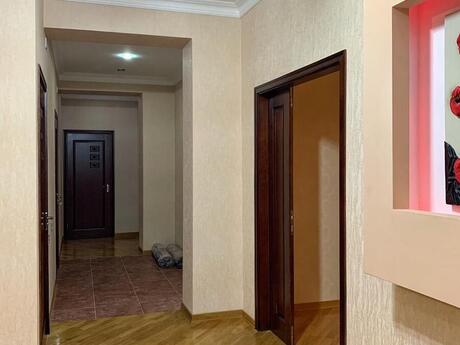 3 otaqlı yeni tikili - Şah İsmayıl Xətai m. - 130 m²
