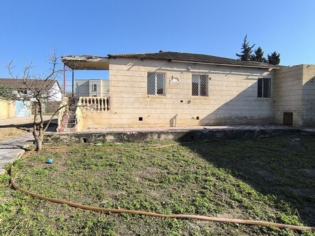 5 otaqlı həyət evi/bağ evi - Novxanı q. - 150 m²