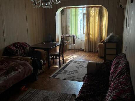 2 otaqlı köhnə tikili - Neftçilər m. - 70 m²