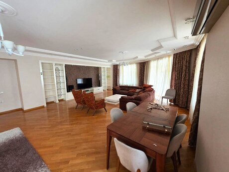 Elan №6092902 - Bakı, 28 May m., 5 otaqlı, 265 m², 3/18 mərtəbə