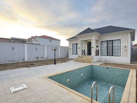4 otaqlı həyət evi/bağ evi - Şüvəlan q. - 150 m²