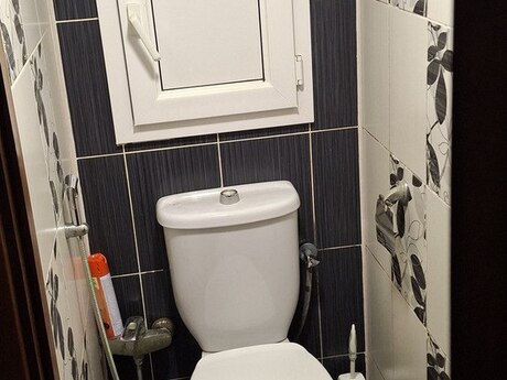2 otaqlı köhnə tikili - Azadlıq Prospekti m. - 65 m²