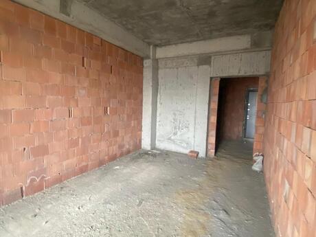 1 otaqlı yeni tikili - Bakıxanov q. - 60 m²