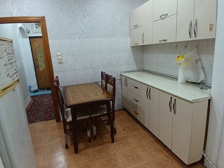 2 otaqlı köhnə tikili - Bakıxanov q. - 52 m²