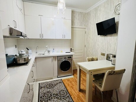 3 otaqlı köhnə tikili - Nəsimi m. - 92 m²