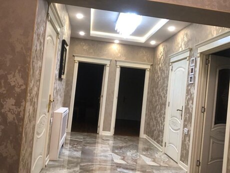 4-комн. новостройка - м. Шах Исмаил Хатаи - 181 м²