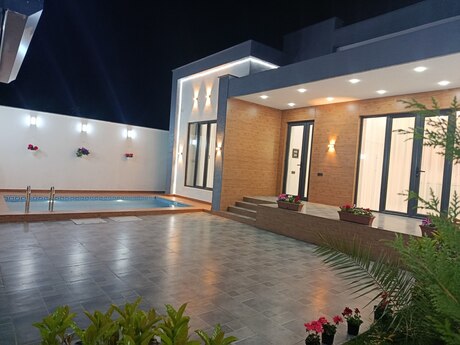 4 otaqlı həyət evi/bağ evi - Şüvəlan q. - 150 m²
