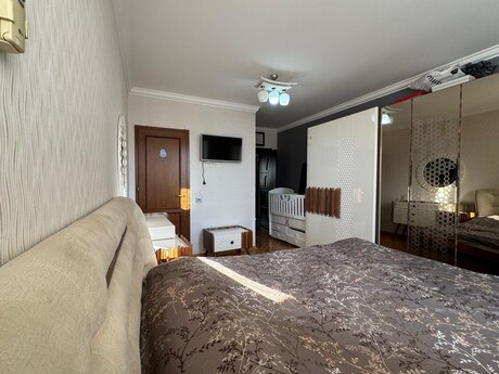 3 otaqlı köhnə tikili - Badamdar q. - 100 m²