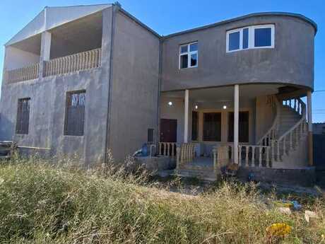 6 otaqlı həyət evi/bağ evi - Hövsan q. - 200 m²