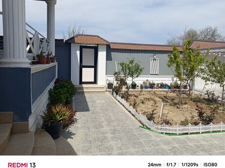 4 otaqlı həyət evi/bağ evi - Pirşağı q. - 140 m²