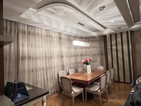 5 otaqlı yeni tikili - Nizami m. - 240 m²