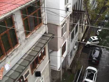 2 otaqlı köhnə tikili - Nəriman Nərimanov m. - 65 m²
