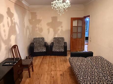 2 otaqlı köhnə tikili - Əhmədli q. - 55 m²