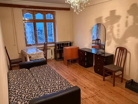 2 otaqlı köhnə tikili - Əhmədli q. - 55 m²