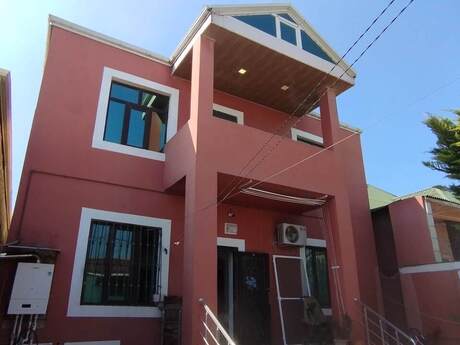 5 otaqlı həyət evi/bağ evi - Ramana q. - 140 m²