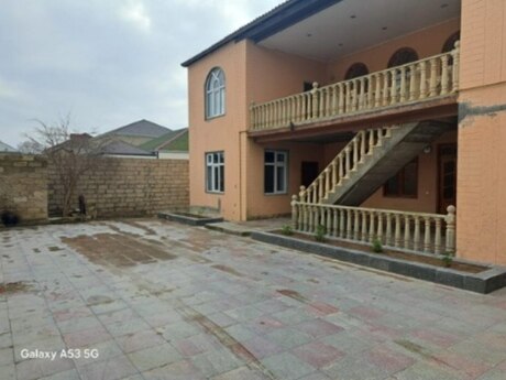 8 otaqlı həyət evi/bağ evi - Binə q. - 295 m²