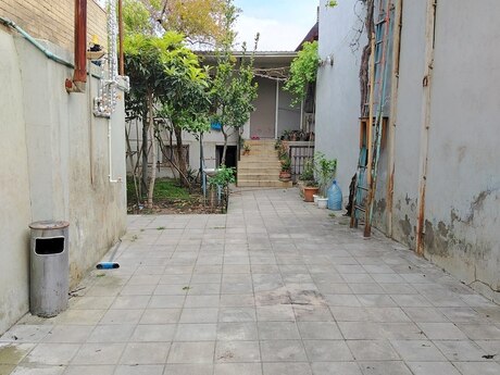 2 otaqlı həyət evi/bağ evi - Bülbülə q. - 104 m²