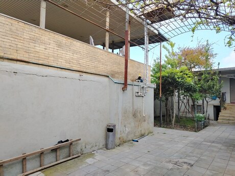 2 otaqlı həyət evi/bağ evi - Bülbülə q. - 104 m²