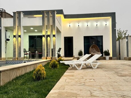 5 otaqlı həyət evi/bağ evi - Şüvəlan q. - 200 m²
