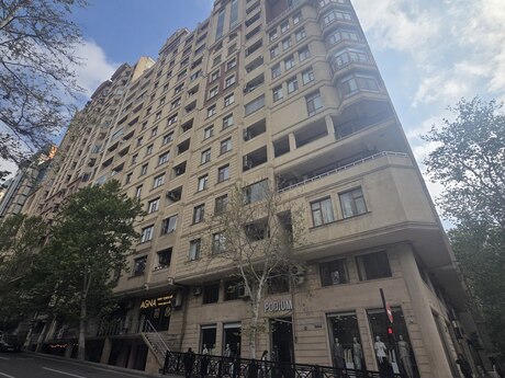 4 otaqlı yeni tikili - 28 May m. - 255 m²