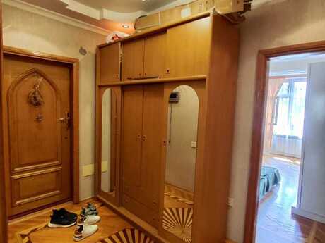 3 otaqlı köhnə tikili - Neftçilər m. - 90 m²