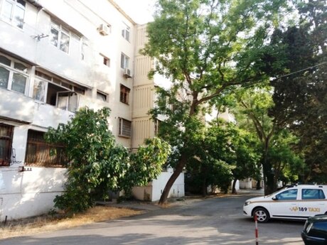 2 otaqlı köhnə tikili - Xalqlar Dostluğu m. - 50 m²