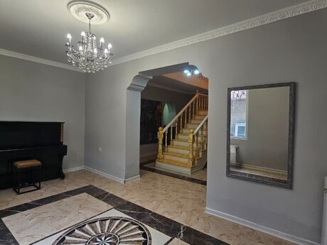 9 otaqlı həyət evi/bağ evi - Xətai r. - 400 m²