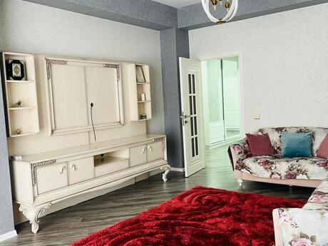 4 otaqlı yeni tikili - 28 May m. - 200 m²