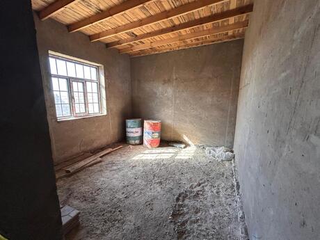 4 otaqlı həyət evi/bağ evi - Pirallahı r. - 169 m²