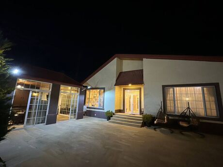 4 otaqlı həyət evi/bağ evi - Xəzər r. - 200 m²