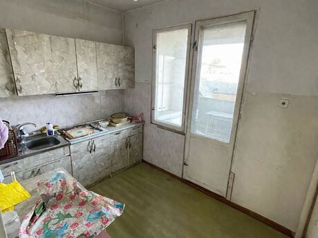 2 otaqlı köhnə tikili - Bakıxanov q. - 60 m²