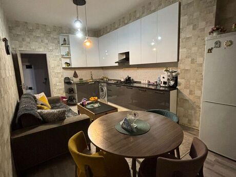 4 otaqlı köhnə tikili - Nəriman Nərimanov m. - 103 m²