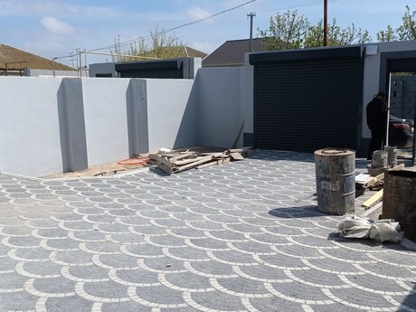 5 otaqlı həyət evi/bağ evi - Binə q. - 350 m²