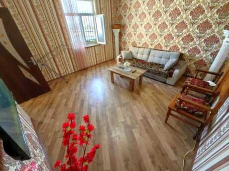 2 otaqlı köhnə tikili - Bayıl q. - 80 m²
