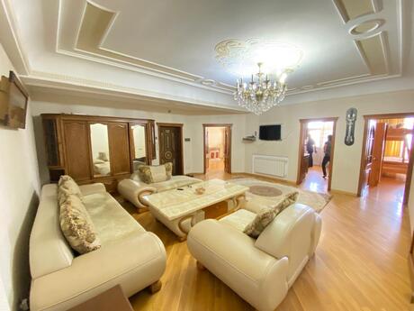 4 otaqlı yeni tikili - İnşaatçılar m. - 150 m²
