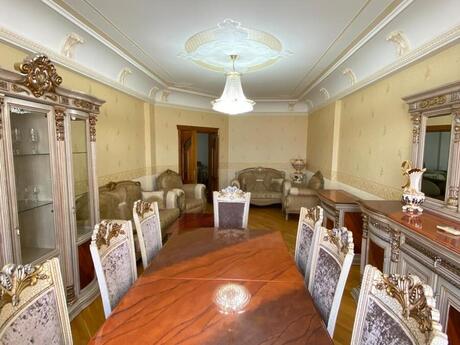 4 otaqlı yeni tikili - İnşaatçılar m. - 150 m²