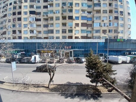 2 otaqlı köhnə tikili - Qara Qarayev m. - 50 m²