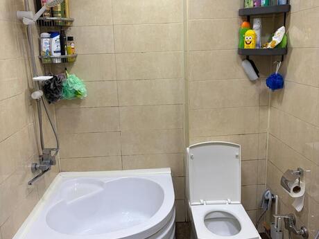 3 otaqlı köhnə tikili - Bakıxanov q. - 68 m²