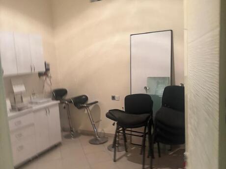 Obyekt - İnşaatçılar m. - 150 m²