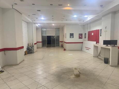Obyekt - İnşaatçılar m. - 150 m²