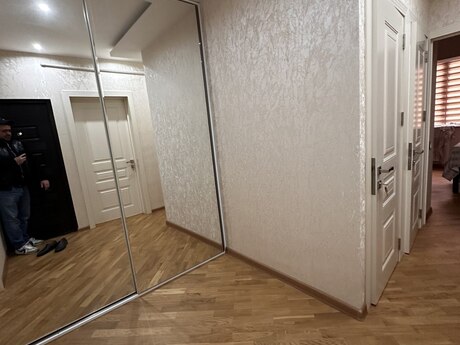 2 otaqlı köhnə tikili - 8-ci mikrorayon q. - 65 m²