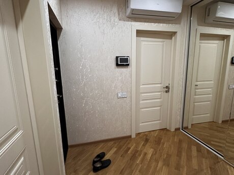 2 otaqlı köhnə tikili - 8-ci mikrorayon q. - 65 m²